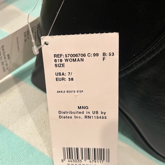 Boots - Picture 4 of 4